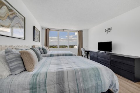 Купить кондоминиум в Майами-Бич, Флорида 1 спальня, 86.4м2, № 1993151 - фото 25