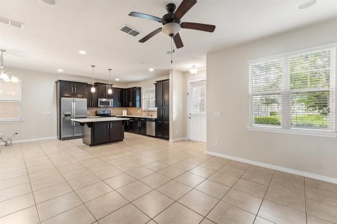 House in Orlando, Florida 3 bedrooms, 150.59 sq.m. № 1912950 - photo 10