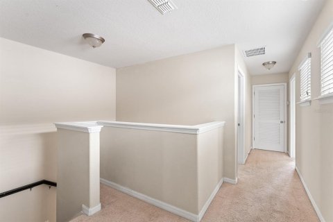 House in Orlando, Florida 3 bedrooms, 150.59 sq.m. № 1912950 - photo 15