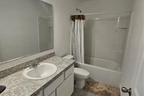 Casa en alquiler en Minneola, Florida, 3 dormitorios, 180.14 m2 № 1798100 - foto 19