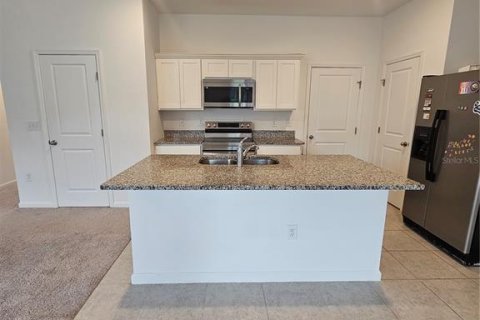 Casa en alquiler en Minneola, Florida, 3 dormitorios, 180.14 m2 № 1798100 - foto 9