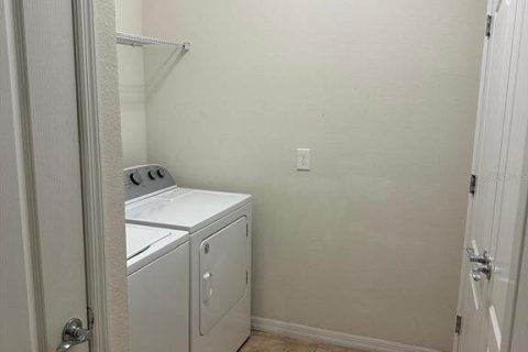 Villa ou maison à vendre à Kissimmee, Floride: 8 chambres, 375.42 m2 № 2125637 - photo 15