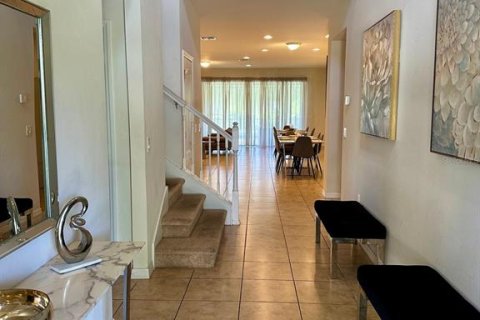 Villa ou maison à vendre à Kissimmee, Floride: 8 chambres, 375.42 m2 № 2125637 - photo 3