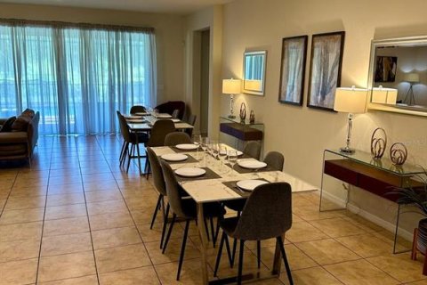 Villa ou maison à vendre à Kissimmee, Floride: 8 chambres, 375.42 m2 № 2125637 - photo 4