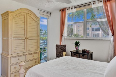 Condominio en venta en Lauderdale Lakes, Florida, 2 dormitorios, 80.36 m2 № 2030981 - foto 12