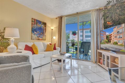 Condominio en venta en Lauderdale Lakes, Florida, 2 dormitorios, 80.36 m2 № 2030981 - foto 6