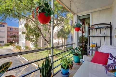 Condominio en venta en Lauderdale Lakes, Florida, 2 dormitorios, 80.36 m2 № 2030981 - foto 21