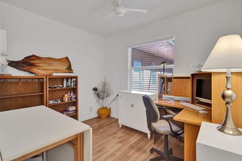 Condominio en venta en Lauderdale Lakes, Florida, 2 dormitorios, 80.36 m2 № 2030981 - foto 15