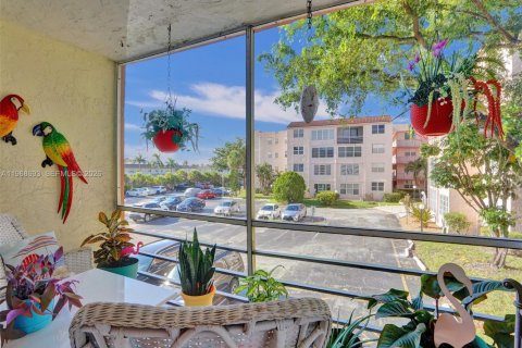 Condominio en venta en Lauderdale Lakes, Florida, 2 dormitorios, 80.36 m2 № 2030981 - foto 19