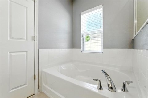 House in Eustis, Florida 4 bedrooms, 192.68 sq.m. № 1847818 - photo 29