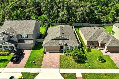 House in Eustis, Florida 4 bedrooms, 192.68 sq.m. № 1847818 - photo 3