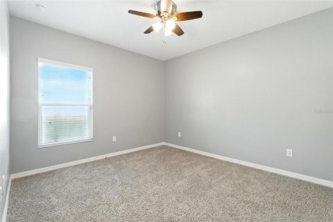 House in Eustis, Florida 4 bedrooms, 192.68 sq.m. № 1847818 - photo 20