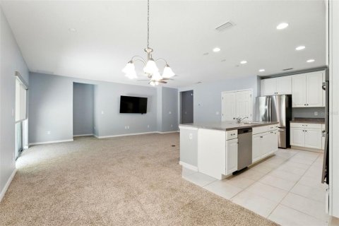 House in Eustis, Florida 4 bedrooms, 192.68 sq.m. № 1847818 - photo 14