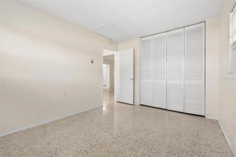 Casa en venta en Saint Petersburg, Florida, 3 dormitorios, 98.1 m2 № 1909807 - foto 20