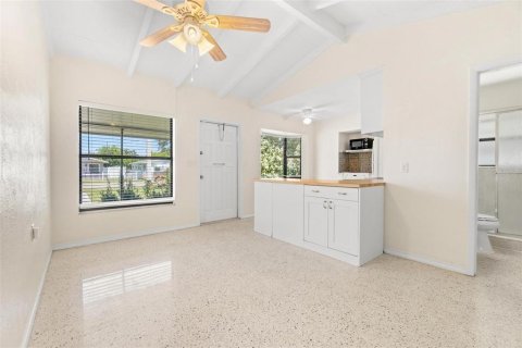 Villa ou maison à vendre à Saint Petersburg, Floride: 3 chambres, 98.1 m2 № 1909807 - photo 4