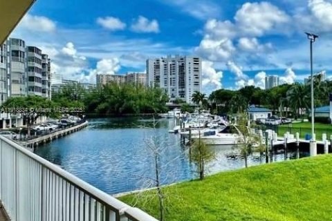 Condominio en venta en Hallandale Beach, Florida, 1 dormitorio, 32.33 m2 № 1973349 - foto 7