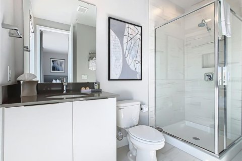 Condominio en alquiler en Four Corners, Florida, 5 dormitorios, 244.33 m2 № 2118322 - foto 29