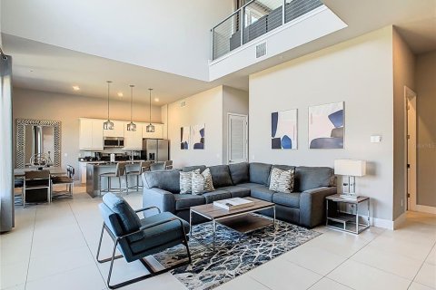Condominio en alquiler en Four Corners, Florida, 5 dormitorios, 244.33 m2 № 2118322 - foto 4