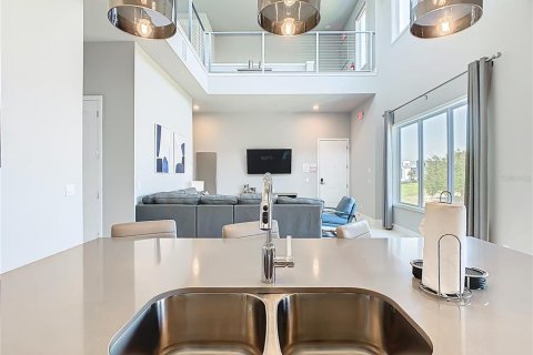 Condominio en alquiler en Four Corners, Florida, 5 dormitorios, 244.33 m2 № 2118322 - foto 13