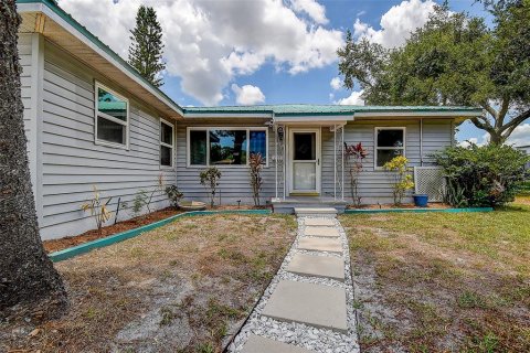 Villa ou maison à vendre à Saint Petersburg, Floride: 5 chambres, 176.24 m2 № 2199892 - photo 3