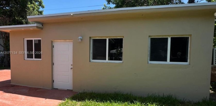 Immobilier commercial à Miami, Floride 37.16 m2 № 2323972