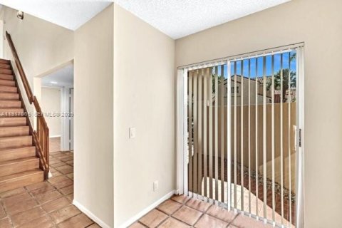 House in Weston, Florida 2 bedrooms, 130.99 sq.m. № 1984249 - photo 14