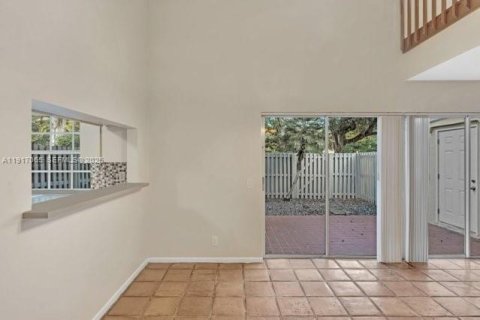 House in Weston, Florida 2 bedrooms, 130.99 sq.m. № 1984249 - photo 18