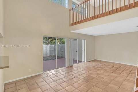 House in Weston, Florida 2 bedrooms, 130.99 sq.m. № 1984249 - photo 20