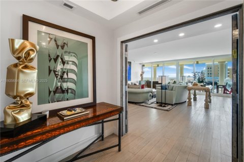 Condominio en alquiler en Key Biscayne, Florida, 3 dormitorios, 341.88 m2 № 1993813 - foto 5