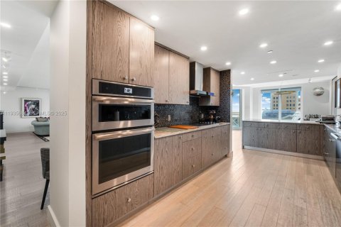 Condominio en alquiler en Key Biscayne, Florida, 3 dormitorios, 341.88 m2 № 1993813 - foto 17