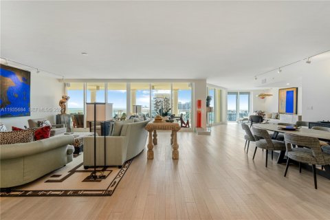 Condominio en alquiler en Key Biscayne, Florida, 3 dormitorios, 341.88 m2 № 1993813 - foto 3