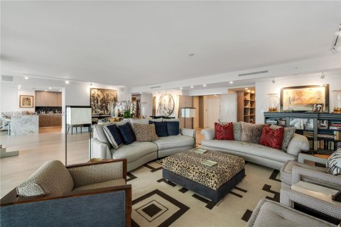 Condominio en alquiler en Key Biscayne, Florida, 3 dormitorios, 341.88 m2 № 1993813 - foto 8