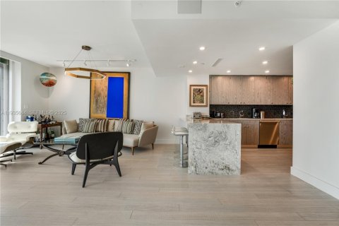 Condominio en alquiler en Key Biscayne, Florida, 3 dormitorios, 341.88 m2 № 1993813 - foto 9