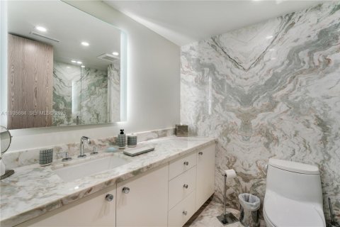 Condominio en alquiler en Key Biscayne, Florida, 3 dormitorios, 341.88 m2 № 1993813 - foto 25