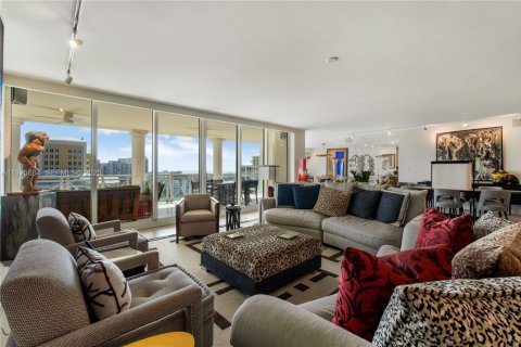 Condominio en alquiler en Key Biscayne, Florida, 3 dormitorios, 341.88 m2 № 1993813 - foto 2