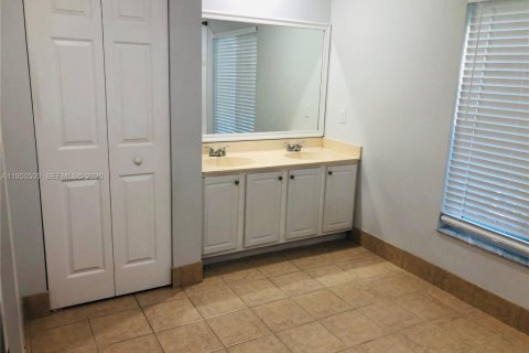 Villa ou maison à vendre à West Palm Beach, Floride: 3 chambres, 189.61 m2 № 2007296 - photo 12