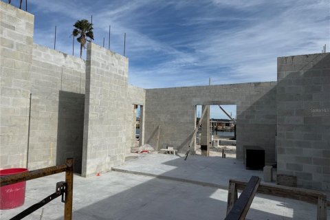 House in Saint Pete Beach, Florida 4 bedrooms, 267.56 sq.m. № 1554552 - photo 21