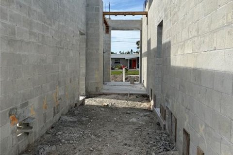 House in Saint Pete Beach, Florida 4 bedrooms, 267.56 sq.m. № 1554552 - photo 20
