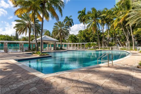 Condo in Miami, Florida, 1 bedroom  № 2003350 - photo 27