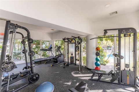 Condo in Miami, Florida, 1 bedroom  № 2003350 - photo 28