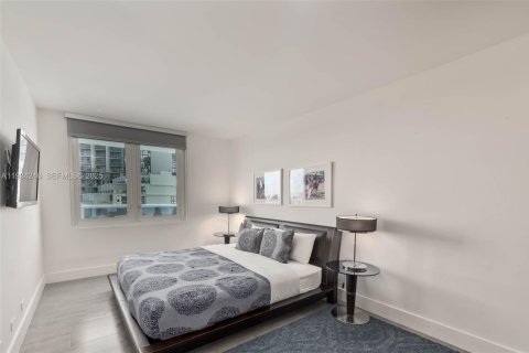 Condo in Miami Beach, Florida, 2 bedrooms  № 2052765 - photo 23