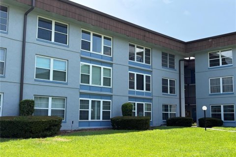 Condo in Winter Haven, Florida, 3 bedrooms  № 2222604 - photo 25