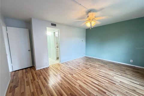 Condo in Winter Haven, Florida, 3 bedrooms  № 2222604 - photo 11