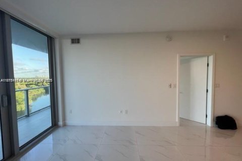 Condominio en venta en North Miami Beach, Florida, 1 dormitorio, 87.05 m2 № 2077064 - foto 5