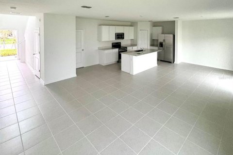 Casa en alquiler en Lake Wales, Florida, 4 dormitorios, 174.1 m2 № 1903414 - foto 2