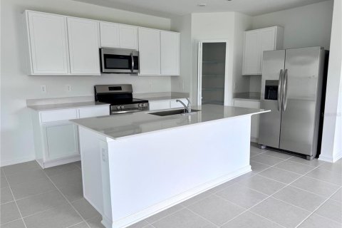 Casa en alquiler en Lake Wales, Florida, 4 dormitorios, 174.1 m2 № 1903414 - foto 4