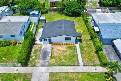 Villa ou maison à vendre à Lauderhill, Floride: 3 chambres, 77.67 m2 № 1850374 - photo 26
