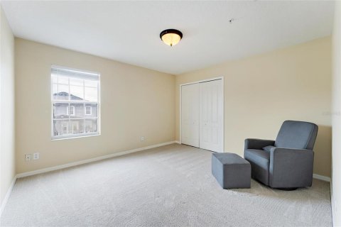 House in Orlando, Florida 4 bedrooms, 263.19 sq.m. № 1548123 - photo 4