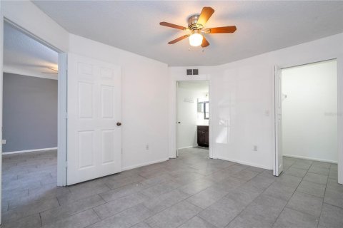 Condo in Orlando, Florida, 1 bedroom  № 1718965 - photo 21
