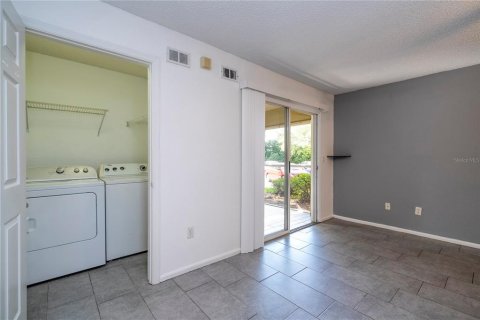 Condo in Orlando, Florida, 1 bedroom  № 1718965 - photo 17